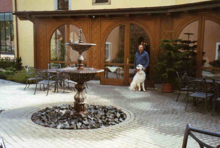 Pyrenäenberghund Ausflug nach Bautzeen