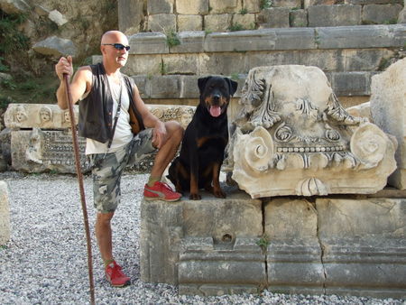 Rottweiler Hunde Foto 41513 Rottweiler Thomas mit Bruno-Bärennase in Myra - Türkei